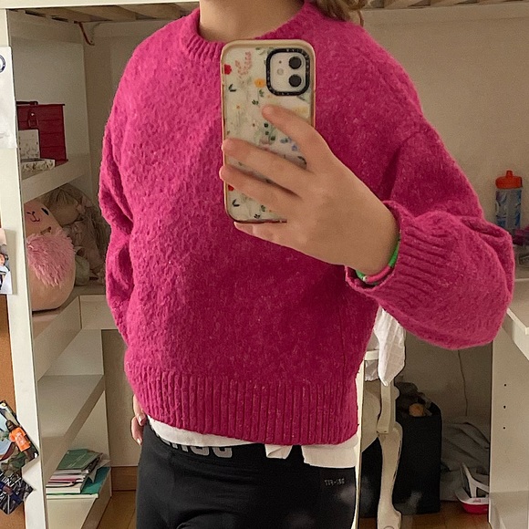 Old Navy, kids large sweater. Mane with A minimus of 25% recycled material - Picture 3 of 4